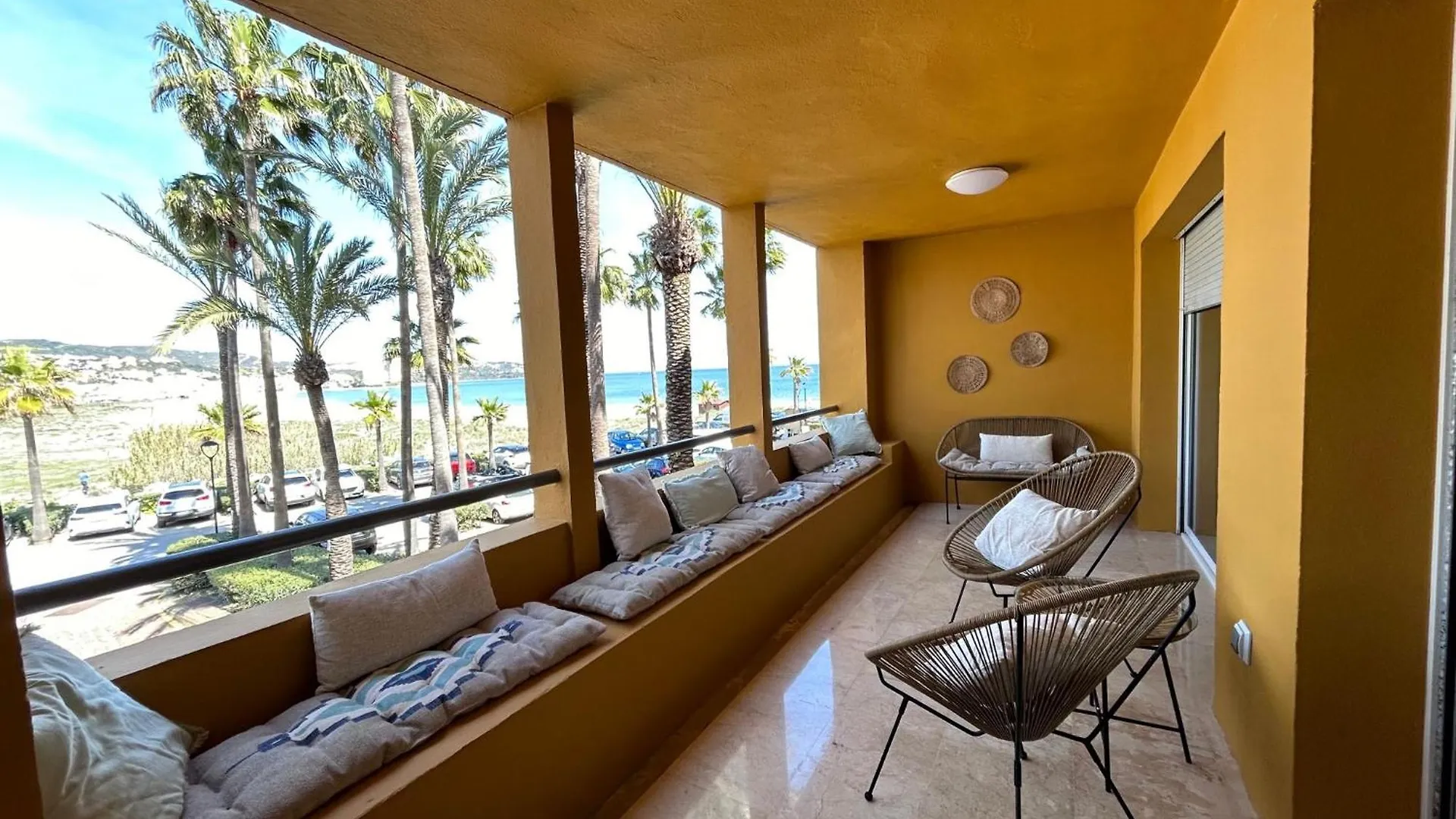 Puerto Sotogrande Con Vistas Al Mar location